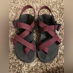 Women’s Chacos size 5